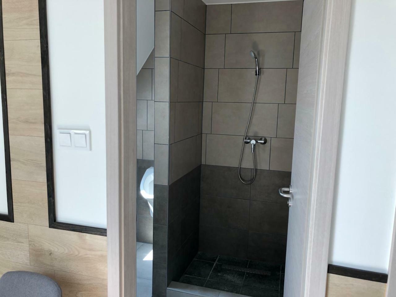 Juno Apartman Vendégház Miskolc Extérieur photo