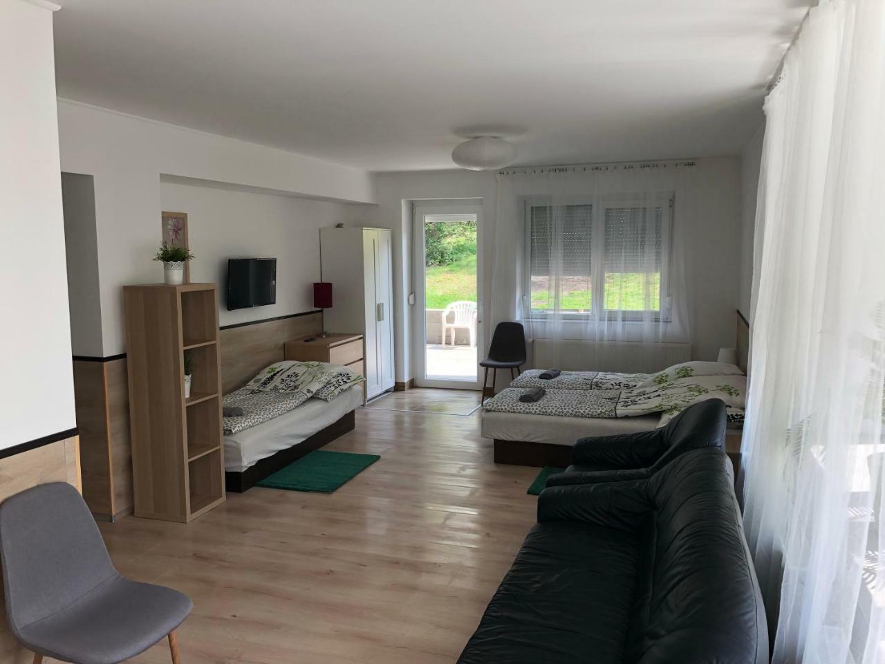 Juno Apartman Vendégház Miskolc Extérieur photo