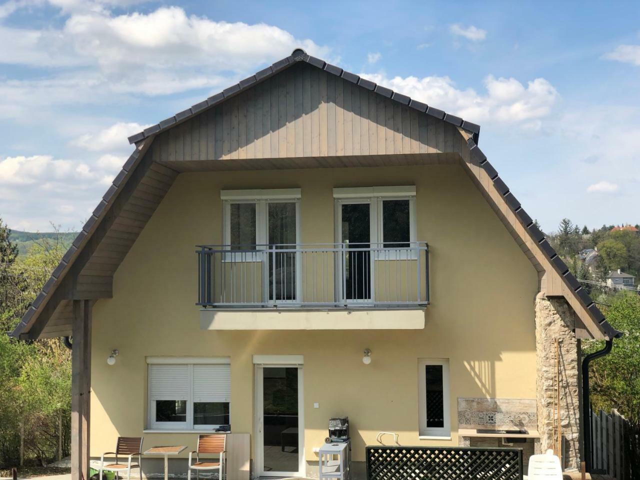 Juno Apartman Vendégház Miskolc Extérieur photo